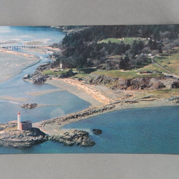 Vintage Postcard - Parks Canada Fort Rodd Esquimalt Harbor - Parks Canada - Picture 4 of 4